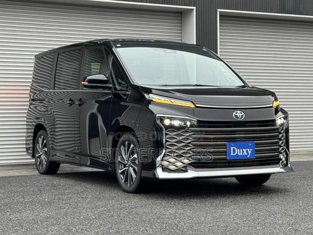 Toyota Voxy 2022 Black