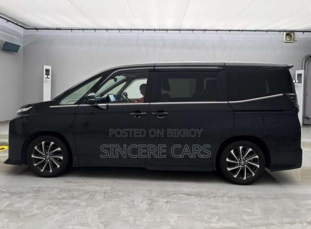 Toyota Voxy 2022 Black