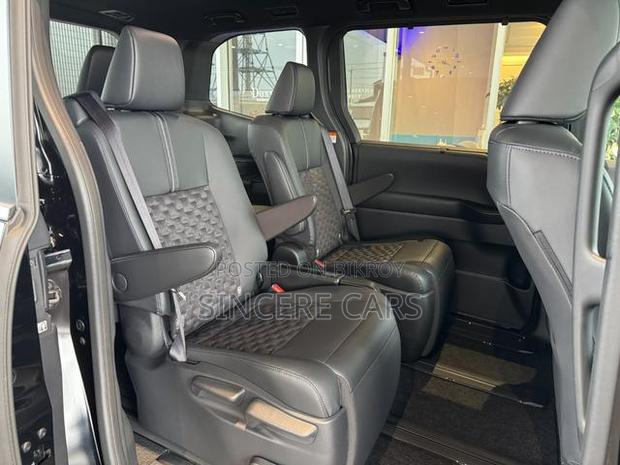 Toyota Voxy 2022 Black
