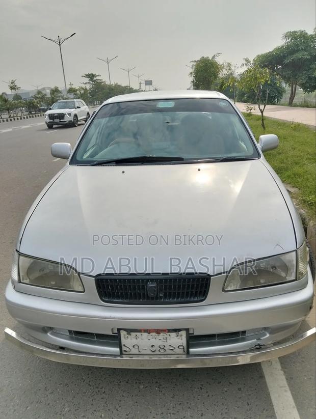 Toyota Sprinter 2000 Silver