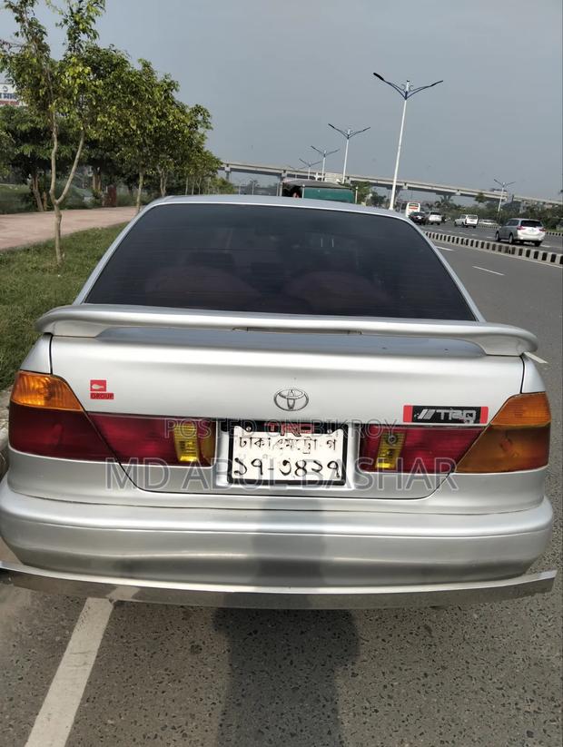 Toyota Sprinter 2000 Silver