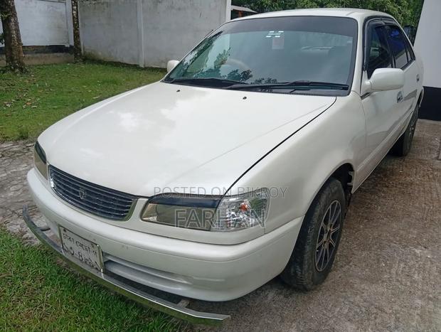 Toyota Corolla X 1.3 Automatic 2000 White