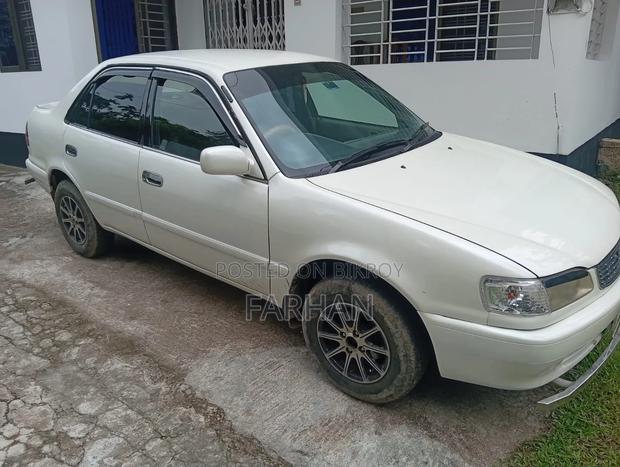 Toyota Corolla X 1.3 Automatic 2000 White