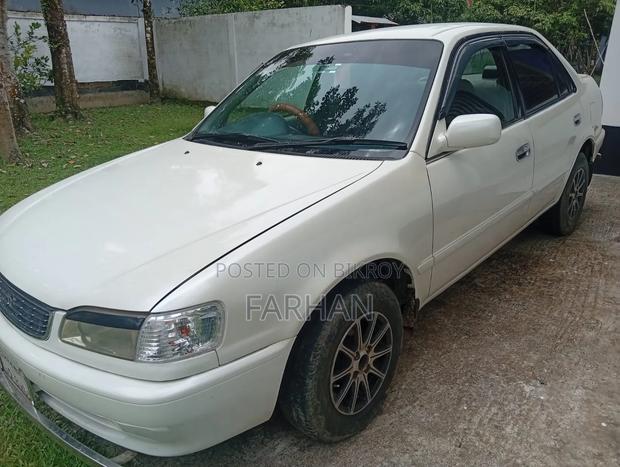 Toyota Corolla X 1.3 Automatic 2000 White