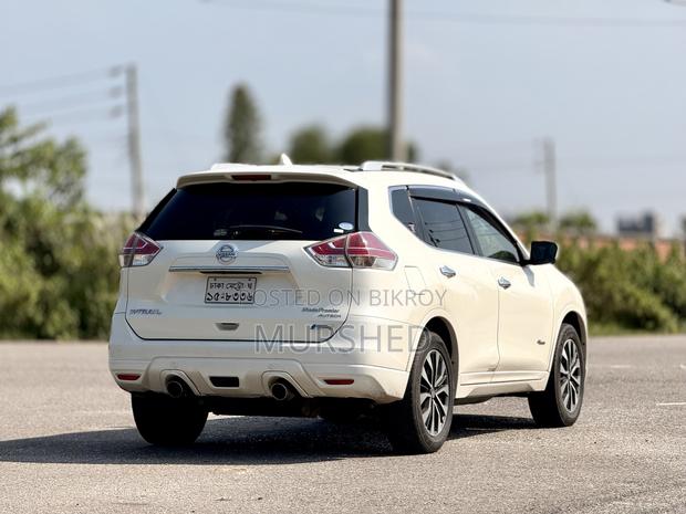 Nissan X-Trail 2.0 Hybrid FWD 2015 Pearl