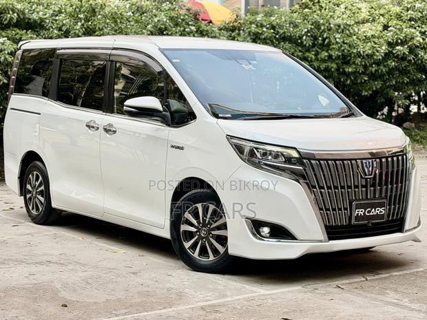 Toyota Esquire 1.8 FWD Hybrid (7 seater) 2017 Pearl