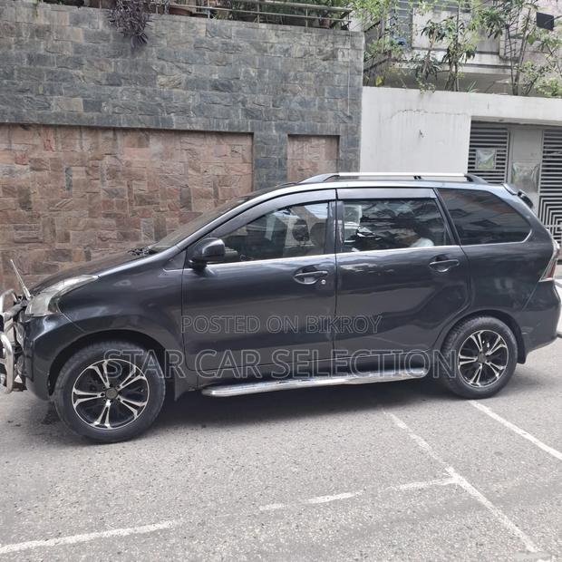 Toyota Avanza 2011 Black