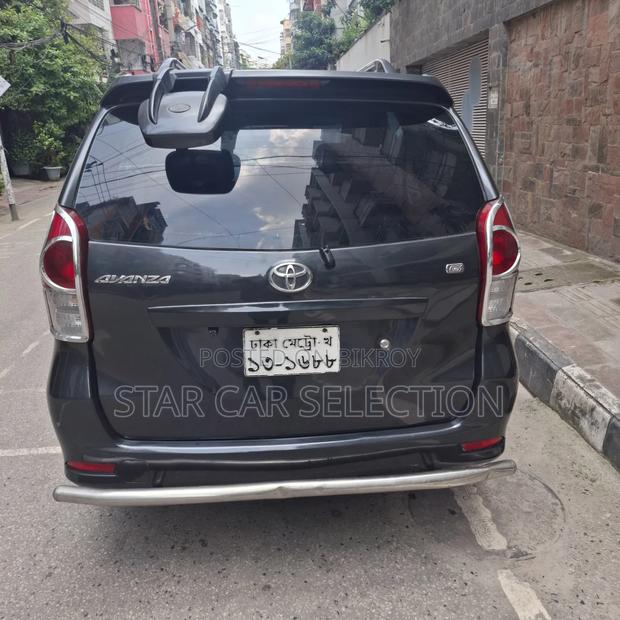 Toyota Avanza 2011 Black
