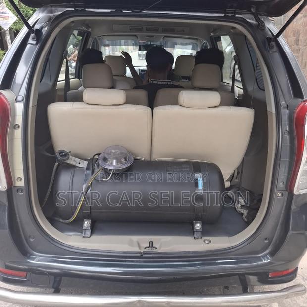 Toyota Avanza 2011 Black