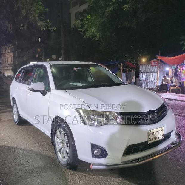 Toyota Corolla Fielder 2012 Pearl