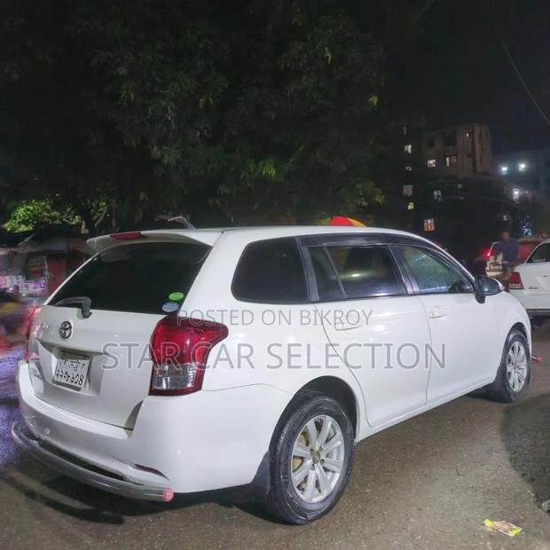 Toyota Corolla Fielder 2012 Pearl