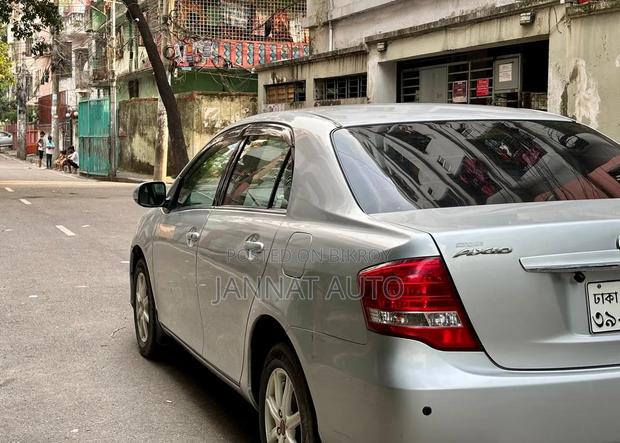 Toyota Axio 1.5 G 2WD 2010 Silver