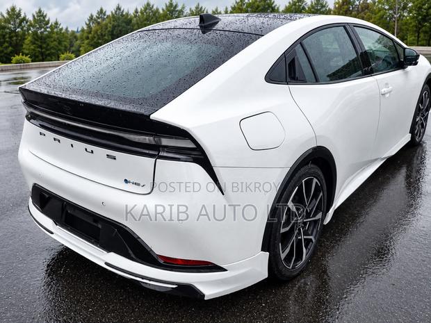 Toyota Prius 2023 Pearl