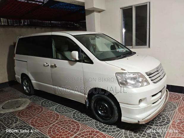 Toyota Noah 2007 Pearl