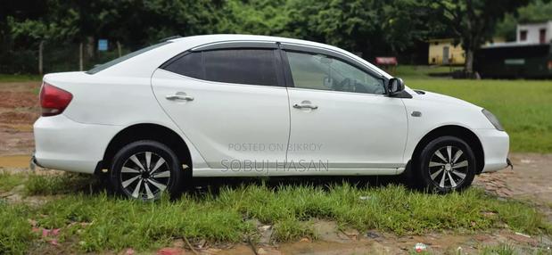 Car 2002 White