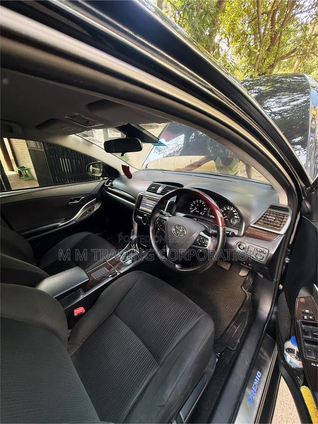 Toyota Premio 1.5 FWD 2018 Black