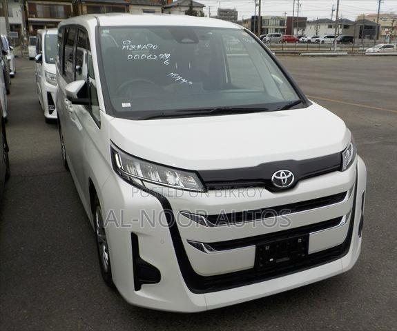Toyota Noah 2022 Pearl