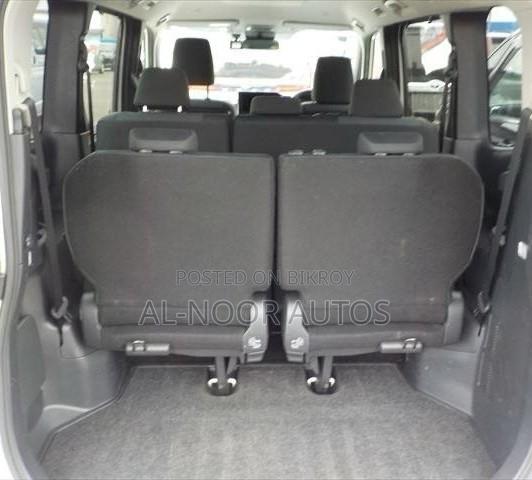 Toyota Noah 2022 Pearl