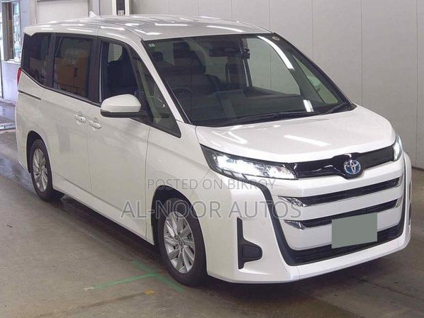 Toyota Noah 2023 Pearl