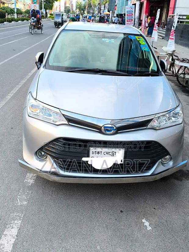 Toyota Axio 1.5 Hybrid 2WD 2016 Silver
