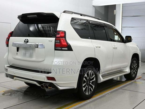 Toyota Land Cruiser Prado 2022 Pearl