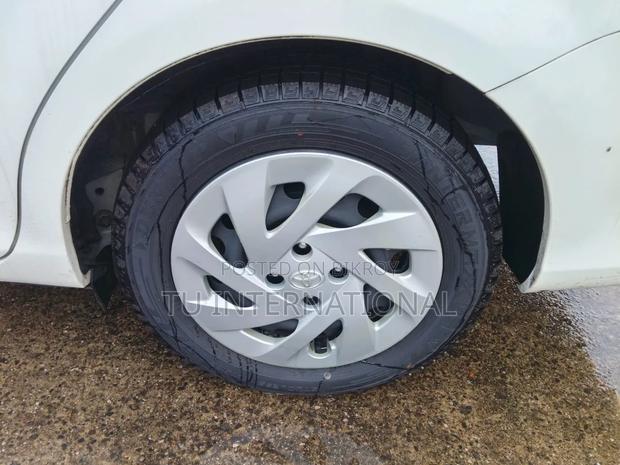 Toyota Corolla Fielder 2021 White