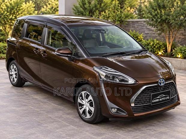 Toyota Sienta 2021 Brown