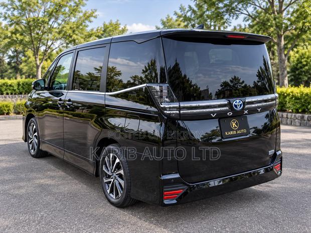 Toyota Voxy 2023 Black