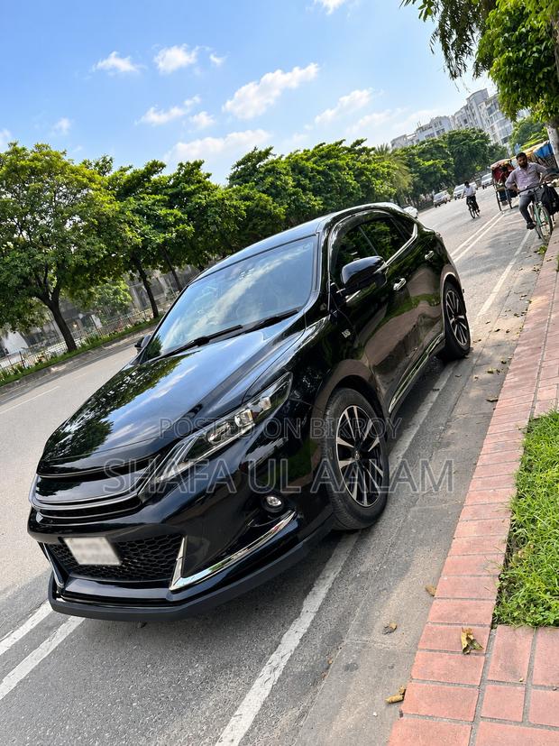 Toyota Harrier 2.0 2015 Black