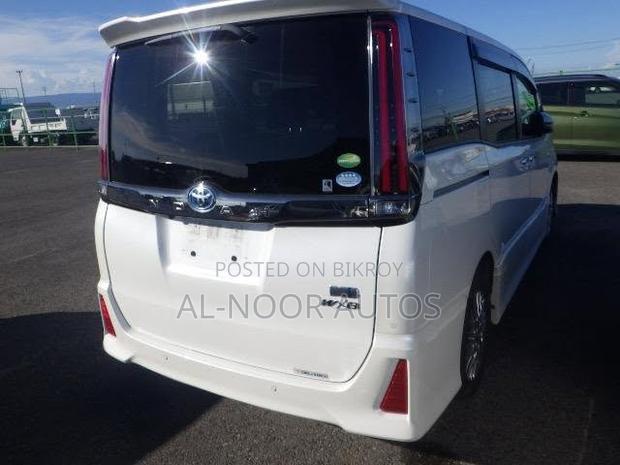 Toyota Noah 2021 Pearl
