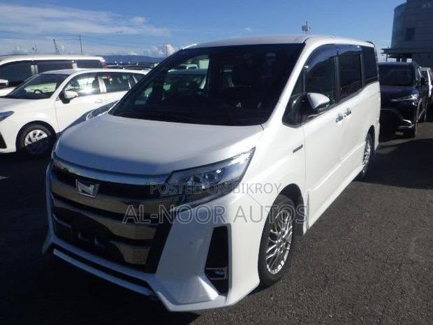 Toyota Noah 2021 Pearl