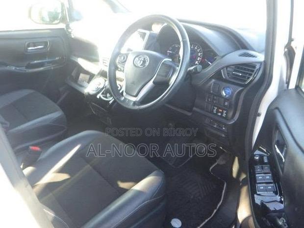Toyota Noah 2021 Pearl
