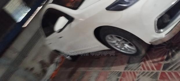 Toyota Premio 2018 Pearl