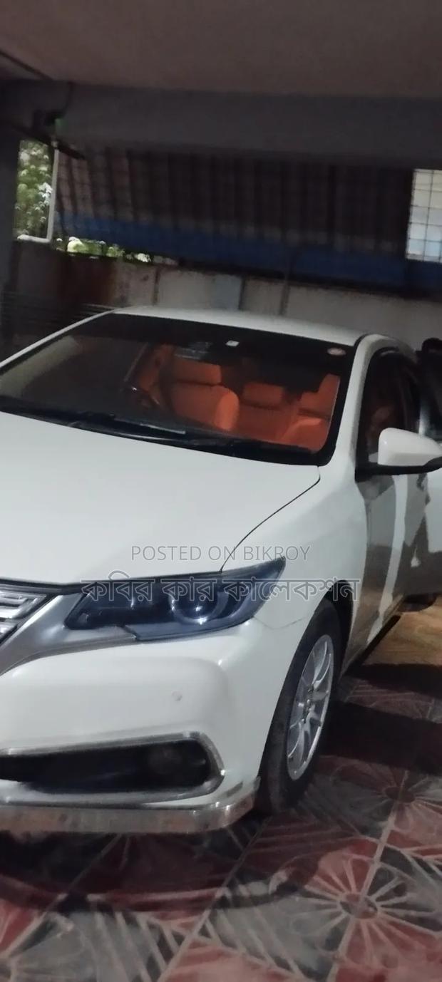 Toyota Premio 2018 Pearl