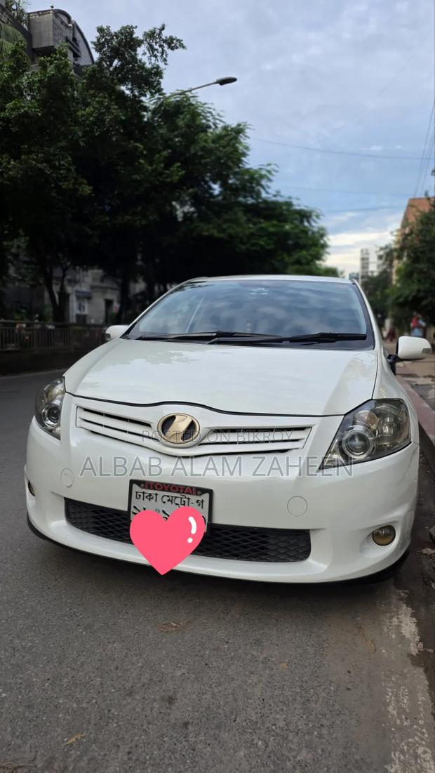Toyota Auris 2012 Off white