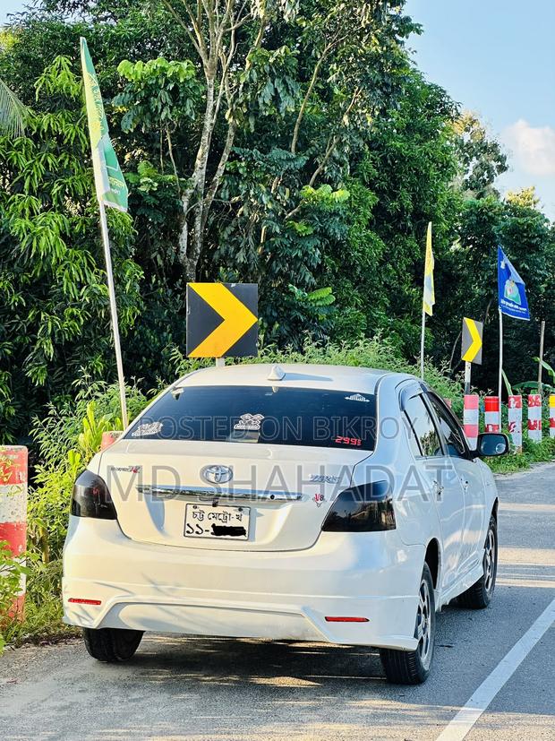 Toyota Belta 2005 White