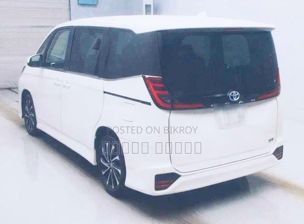 Toyota Noah 2022 Pearl