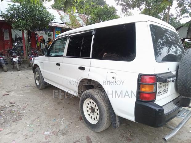 New Mitsubishi Pajero 1993 White