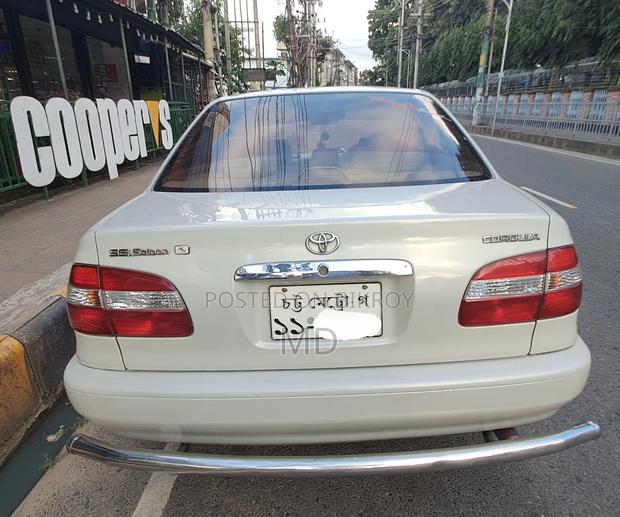 Toyota Corolla Sedan 1999 Pearl