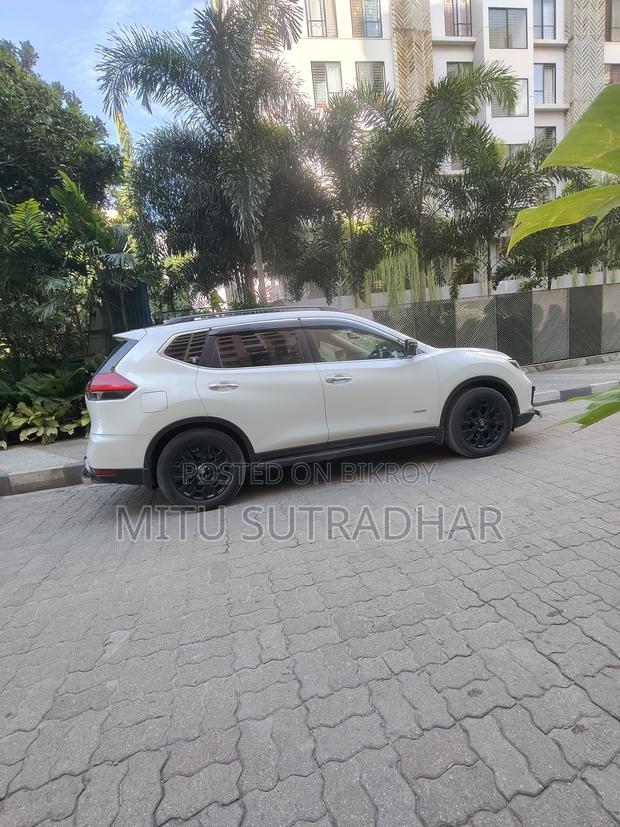 Nissan X-Trail 2.0 Hybrid FWD 2018 Pearl