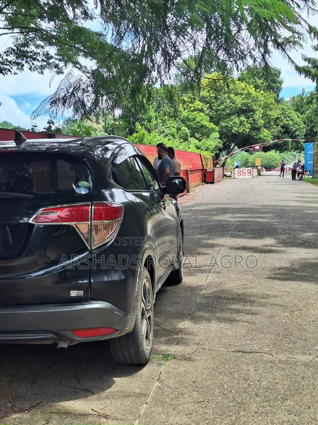 Honda Vezel 1.5 4WD 2014 Black