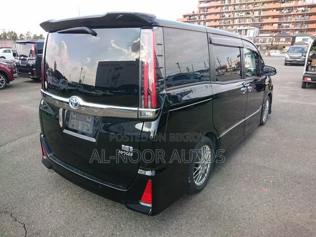 Toyota Noah 2021 Black