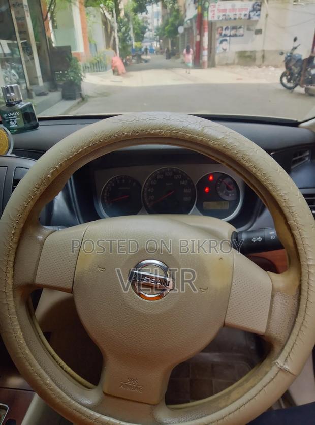 Nissan Bluebird 2007 Gold