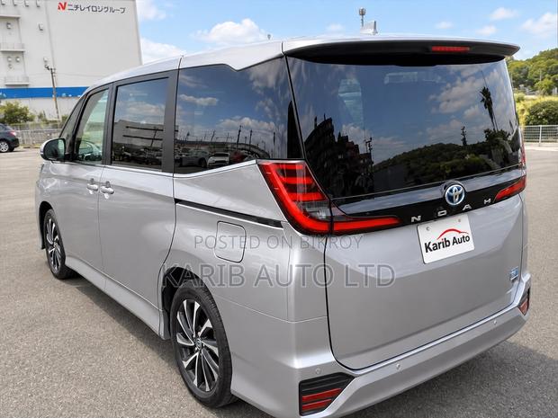 Toyota Noah 2024 Gray