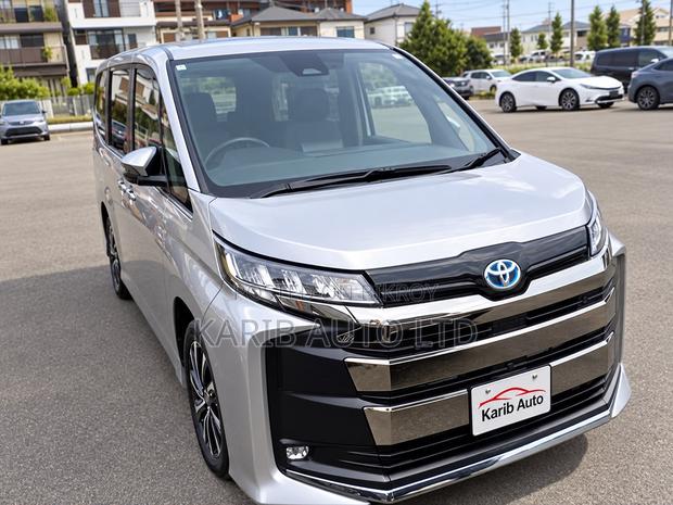 Toyota Noah 2024 Gray