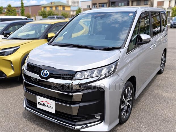 Toyota Noah 2024 Gray
