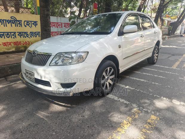 Toyota Corolla 2004 White