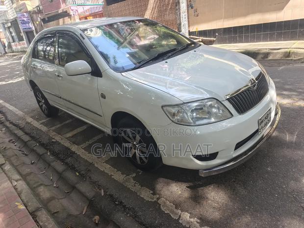 Toyota Corolla 2004 White