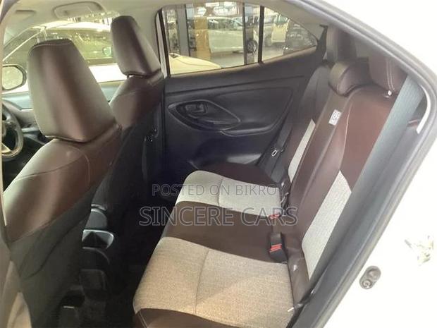 Toyota Yaris Cross 2021 Pearl