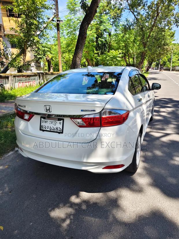 Honda Grace 2015 Pearl